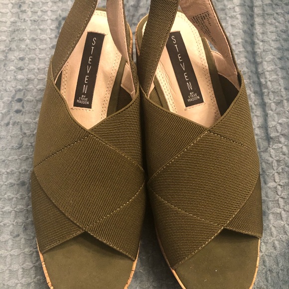 Steven by Steve maddens Carly stretch wedge - Picture 2 of 3